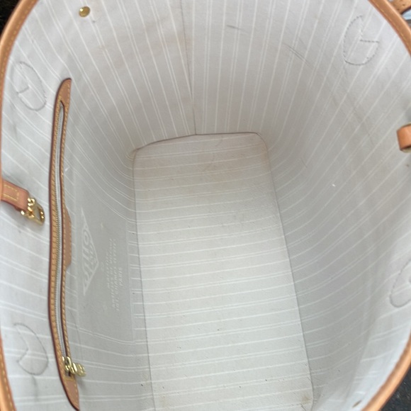 Louis Vuitton By the Pool Neverfull MM Limited Edition Tote in Mist - Picture 5 of 10